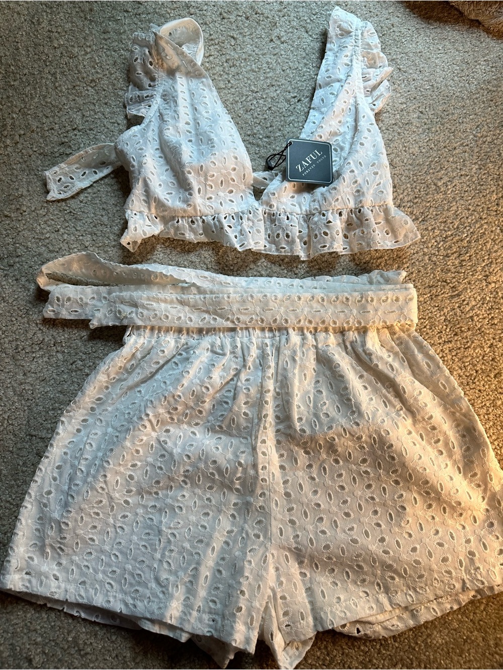 Zaful White Eyelet Tie-Shoulder Two-Piece Set